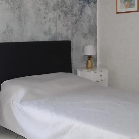 T2 Lumineux Pres Des Thermes, Calme Et Confort, 2 Etoiles, Avec Balcon Et Parking - Fr-1-503-71 شقة بالاروك ليه بان